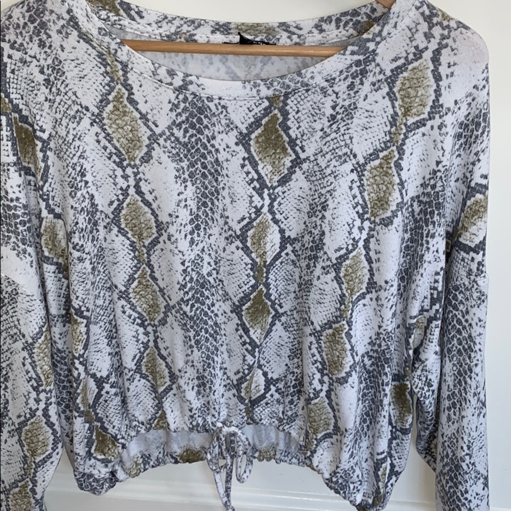 Express Python Shirt Like New - Picture 1 of 4